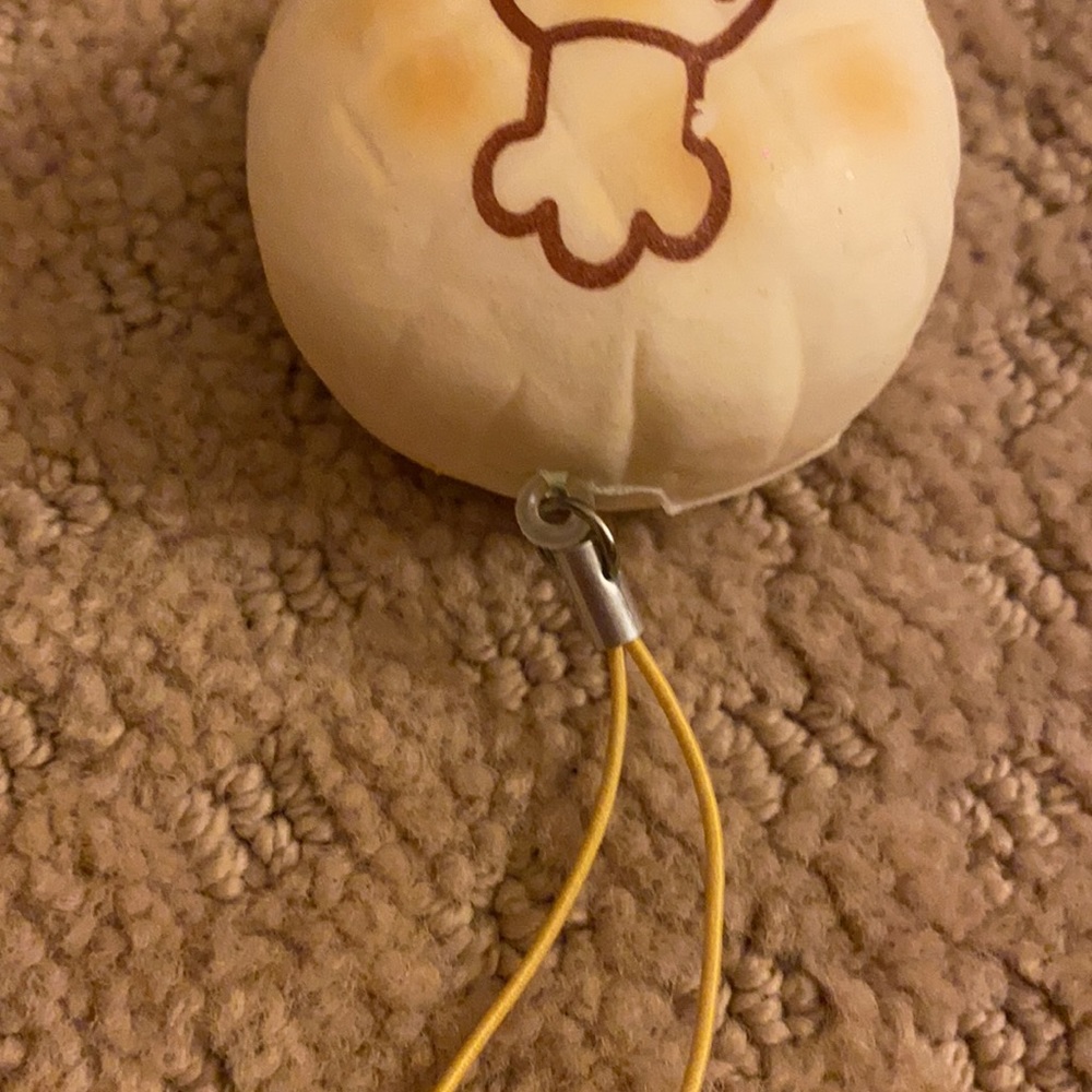 RARE Rilakkuma Chick Squishy Bun - Picture 4 of 4
